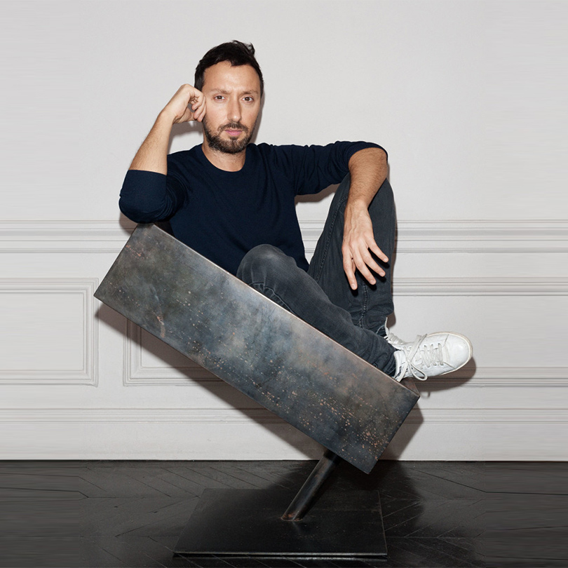 Style Notes: Кто такой Энтони Ваккарелло и чего стоит ожидать от нового креативного директора Yves Saint Laurent?