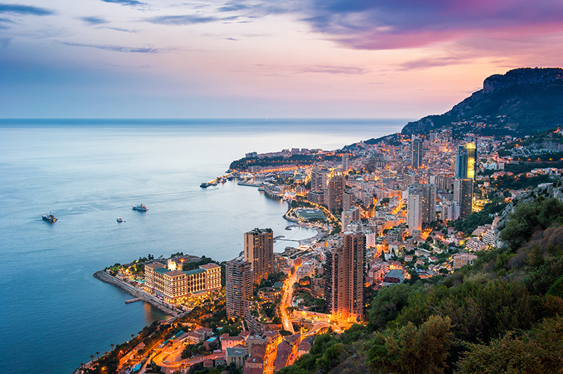 С высоты птичьего полета: ресторанный проект Dinner in the Sky в Монако