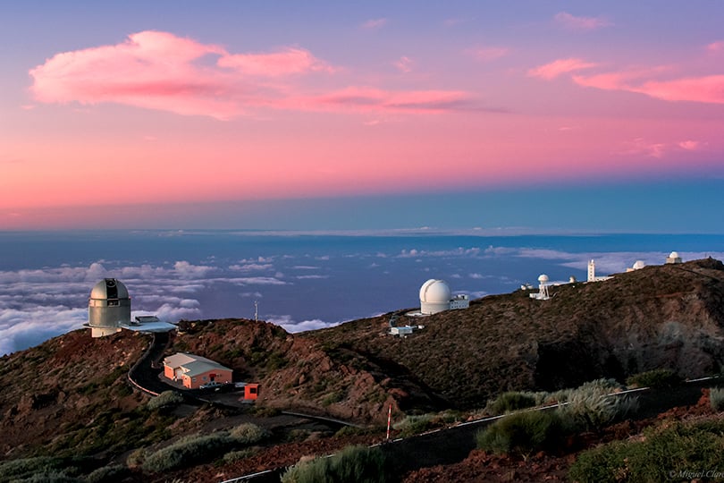 Идея для путешествия: астрономические обсерватории, в которые открыт доступ туристам. Обсерватория Роке-де-лос-Мучачос, Испания, Канарские острова, остров Пальма, высота 2330 метров