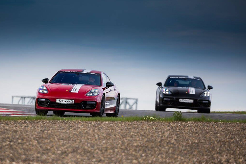 Cars with Jan Coomans. Porsche Panamera Turbo driven on the road, a racetrack and into a vineyard