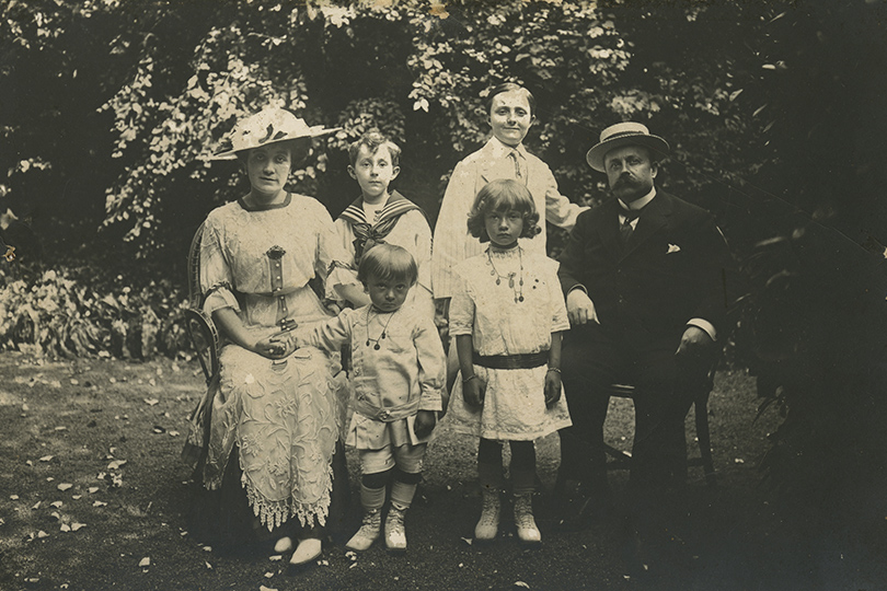 Семья Диор на вилле в Гранвиле, 1912 г.