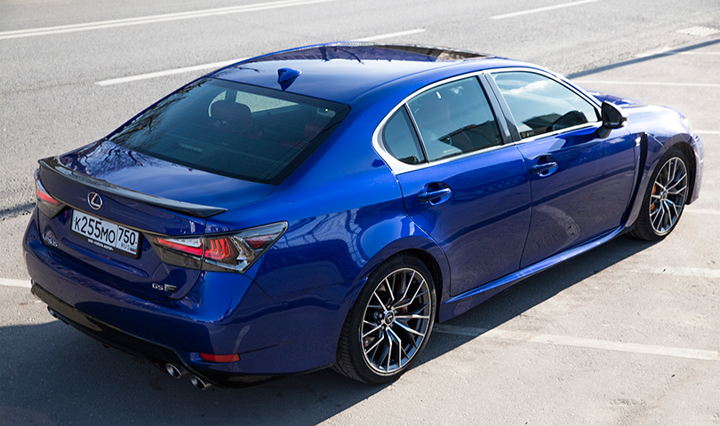 Cars with Jan Coomans. Lexus GS F review: a heavily evolved dinosaur?