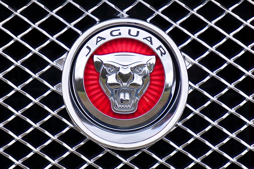 Авто с Яном Коомансом: тест-драйв Jaguar XF