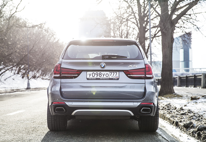 Cars with Jan Coomans. Hybrid SUV: The BMW X5 40e reviewed