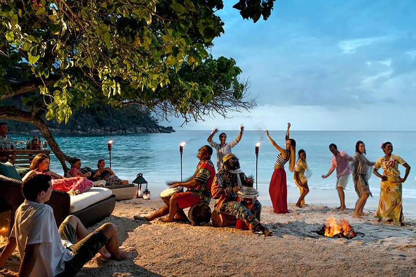 Куда поехать весной: Сейшелы — открыточные пляжи, ванильные плантации и черные попугаи