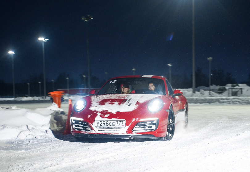 Cars with Jan Coomans: winter fun at the Porsche Driving Center Russia