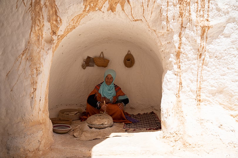 Тунис: перемещения в пространстве и времени