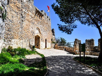 #postatravelnotes с Ириной Чайковской. Северный Кипр: замок Белоснежки, казино и гастрономическая избыточность