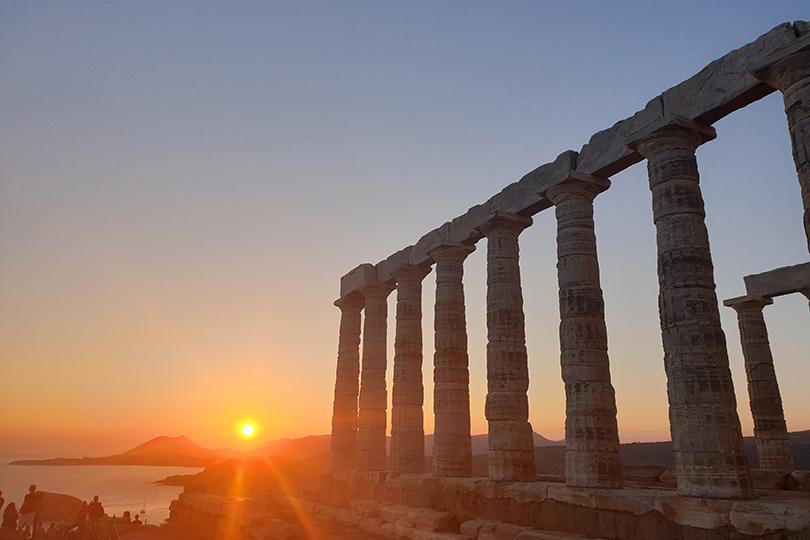 Обязательно поезжайте перед закатом в Храм Посейдона — там получаются невероятные фотографии, гораздо лучше, чем даже в самом Акрополе