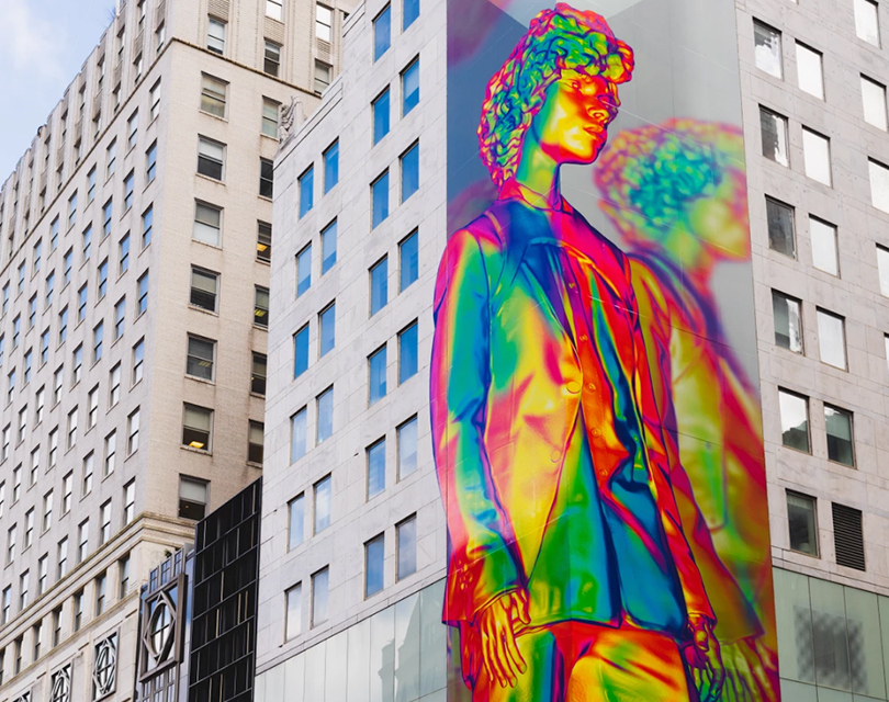 Голографические инсталляции Вирджила Абло для Louis Vuitton украсили улицы мегаполисов