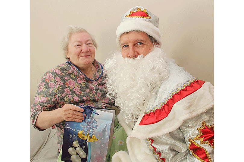 Подари праздник: благотворительный фонд «Старость в радость» проводит сбор новогодних подарков