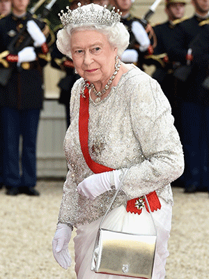 Не тронь! Готова ли королева Елизавета II передать трон Кейт и Уильяму?
