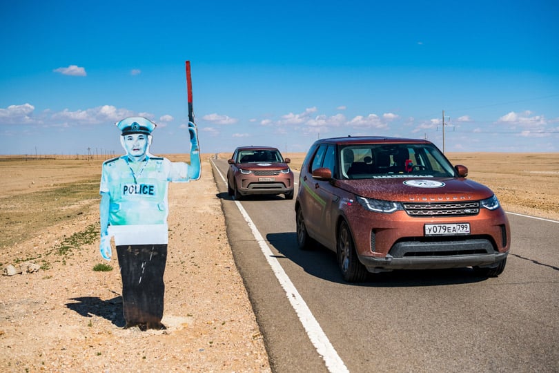 Вокруг света за 70 дней с Land Rover: интервью с профессиональным путешественником и блогером Сергеем Долей