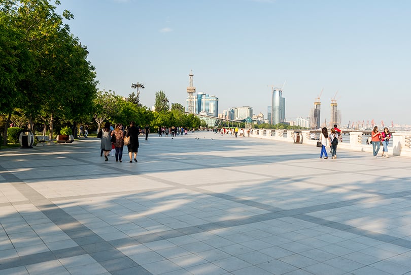 Идея на каникулы: историческая современность Баку