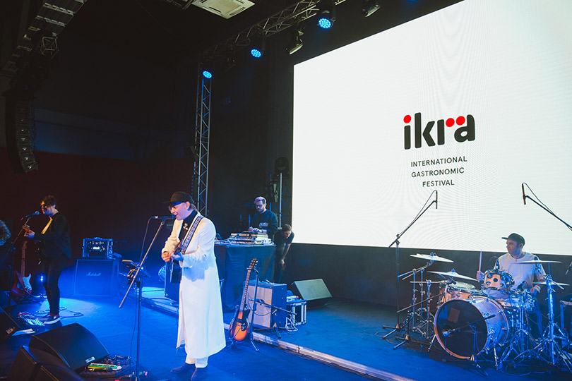 Торжественное открытие международного гастрономического фестиваля Ikra в Сочи. Илья Лагутенко