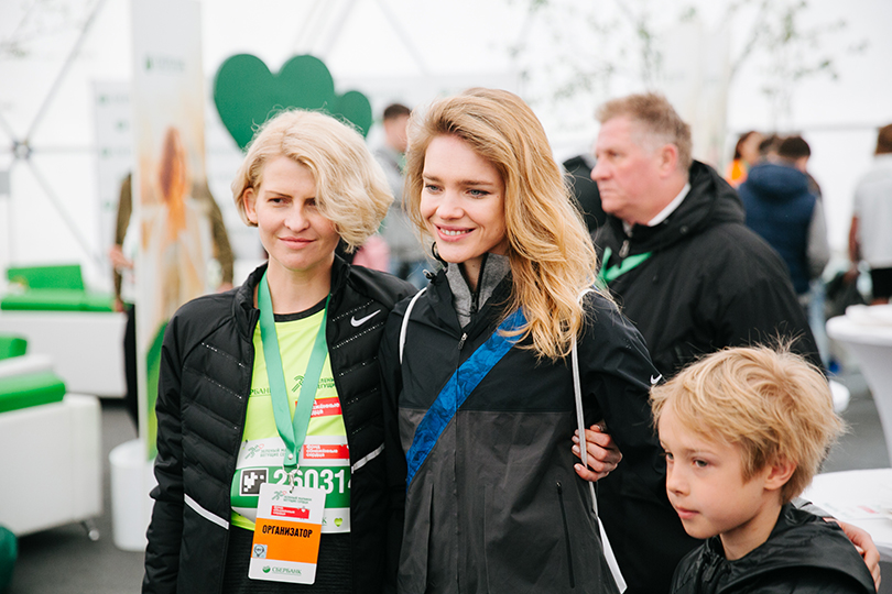 Ежегодный благотворительный марафон «Бегущие сердца». Полина Киценко и Наталья Водянова