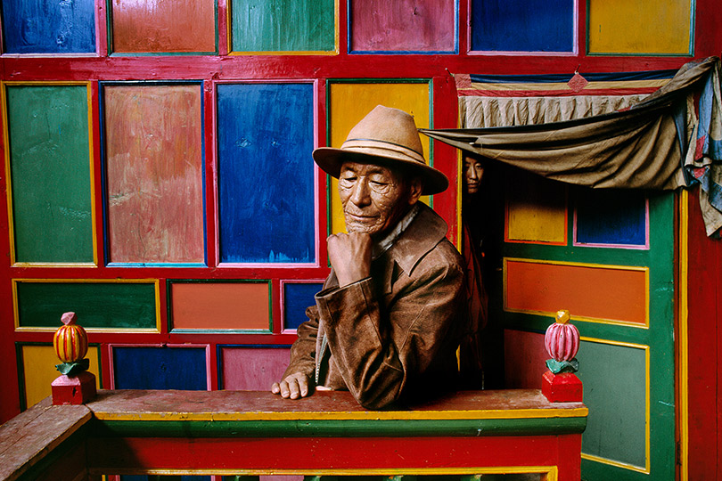Паломник в монастыре Дранго. Кхам, Тибет. 1999