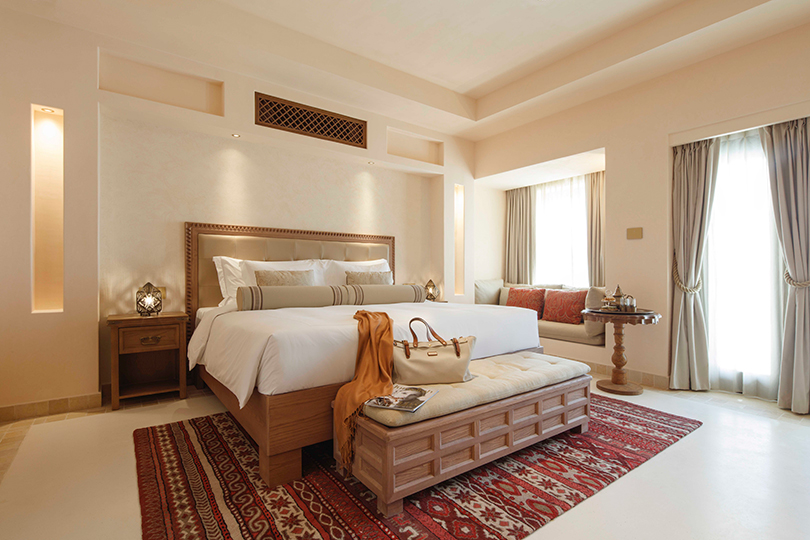 Новый отель: соколиная охота и фэтбайк-покатушки по дюнам в Jumeirah Al Wathba Desert Resort & Spa в Абу-Даби