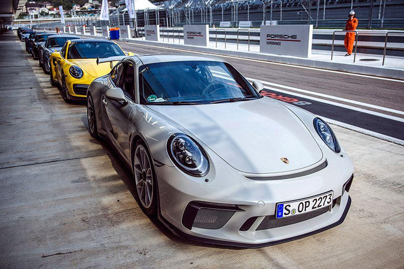 Cars with Jan Coomans. Porsche World Roadshow at Sochi Autodrome: speed dating