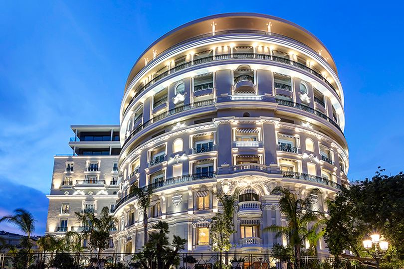 Куда поехать зимой: знаменитый Hôtel de Paris в Монте-Карло открылся после реновации