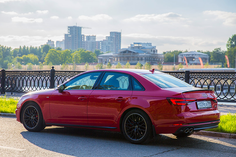 Cars with Jan Coomans. Audi A4 TDI quattro Sport review