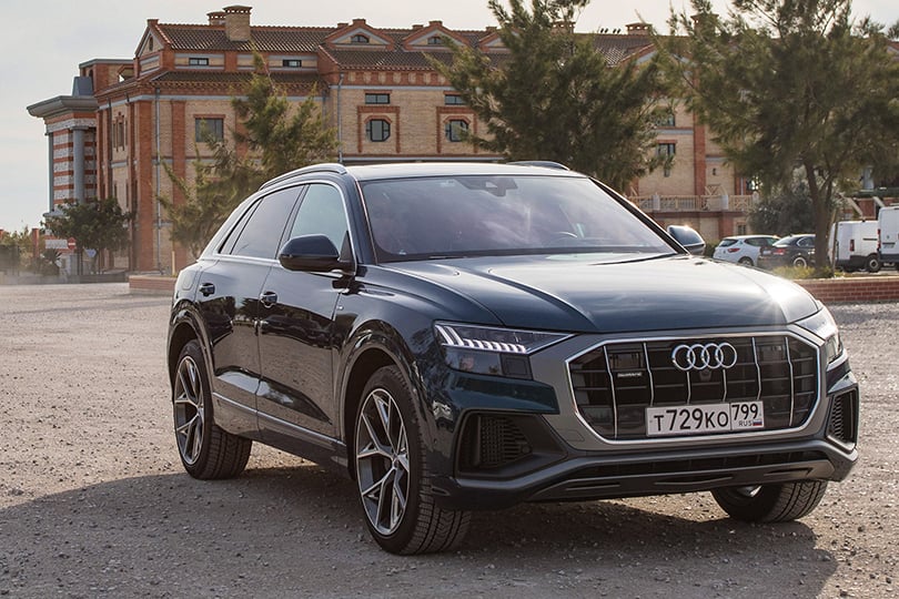 Cars with Jan Coomans. Audi Q8 review: finding method in madness