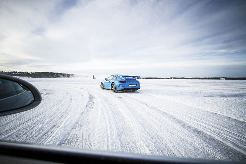 Авто с Яном Коомансом: скоростное вождение по льду в Лапландии, или Застывшая нирвана