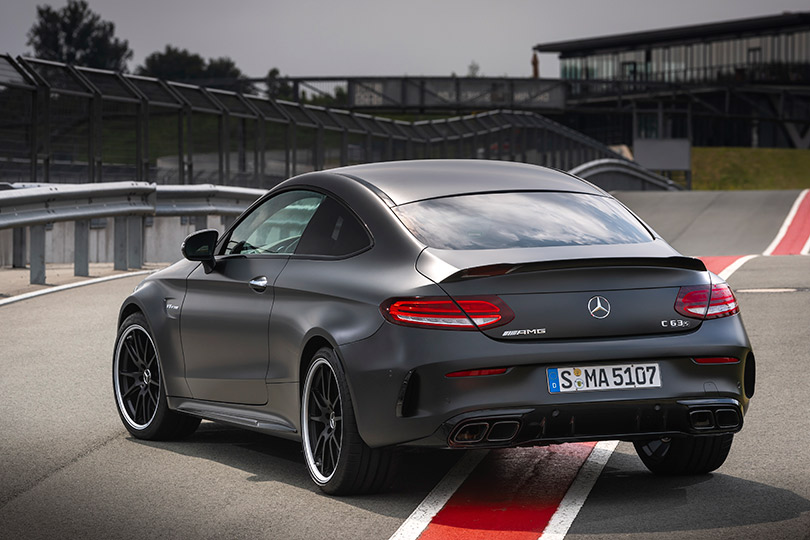 Cars with Jan Coomans. The new Mercedes-AMG C 63 reviewed on road and racetrack