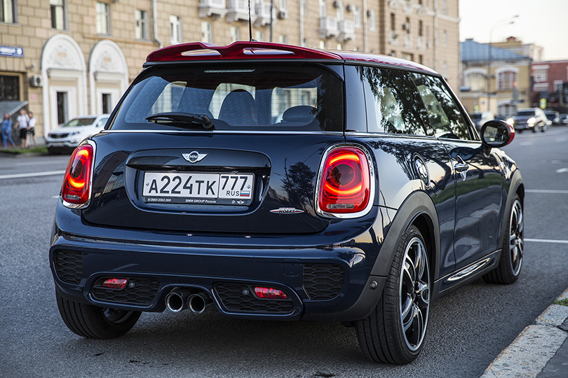 Cars with Jan Coomans: Mini JCW review