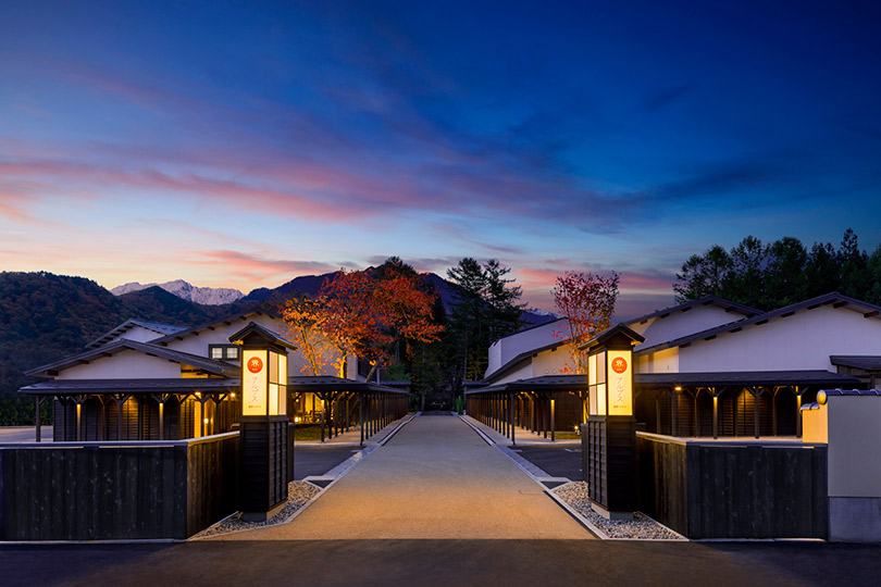 Страна восходящего солнца: отельер Ёсихару Хосино — о традиционных рёканах, японских Альпах и татуировках якудзы