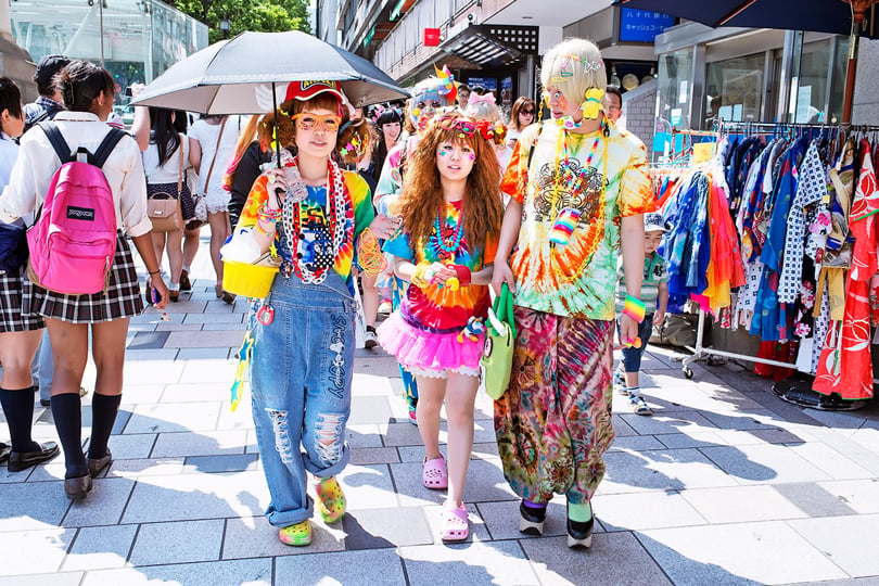 Восемь вещей, которые нужно сделать в Токио: Прогуляться по мосту Дзингубаси в выходные