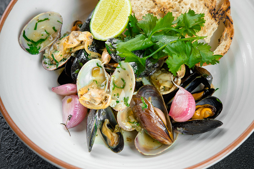 Аквариум с живыми морепродуктами и новые блюда в «Карлсоне»