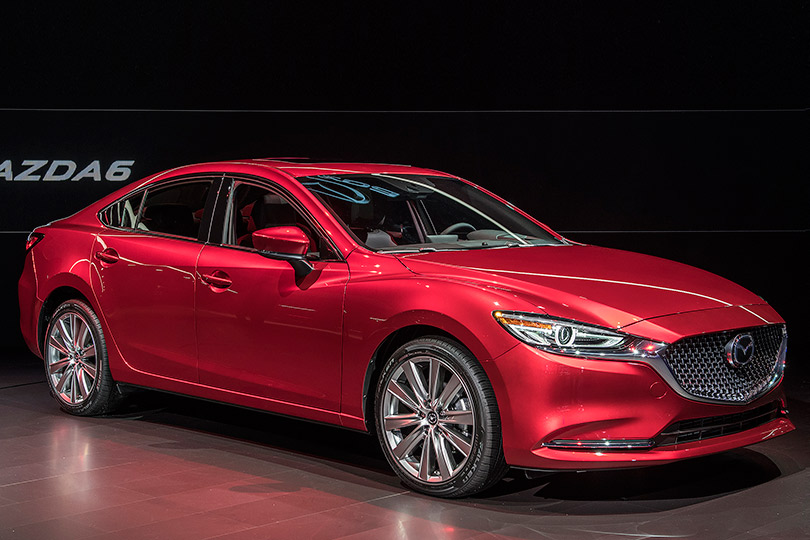 Cars with Jan Coomans. What’s new at the Los Angeles Motor Show. Mazda 6