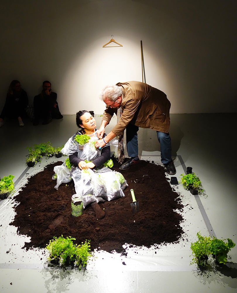 Art Weekend в Москве: погружение в виртуальную реальность. Чуя Чиа. Перформанс «Пикник в саду», 2015 г.