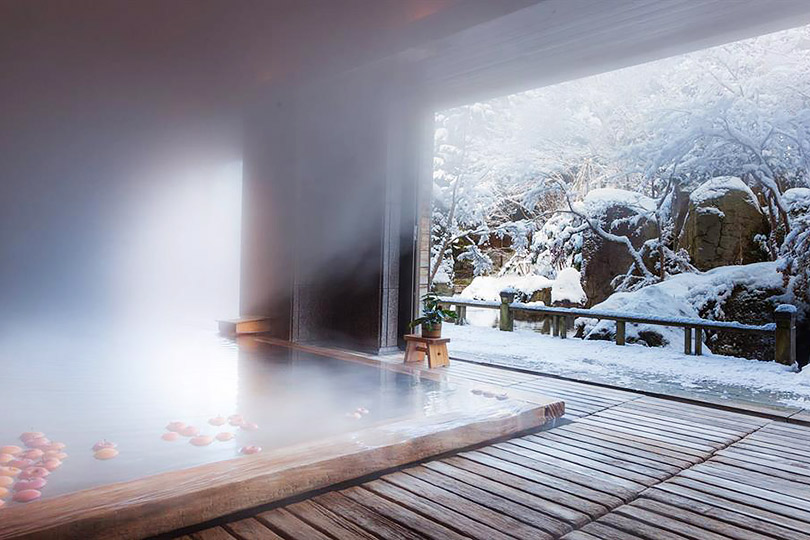 Страна восходящего солнца: отельер Ёсихару Хосино — о традиционных рёканах, японских Альпах и татуировках якудзы