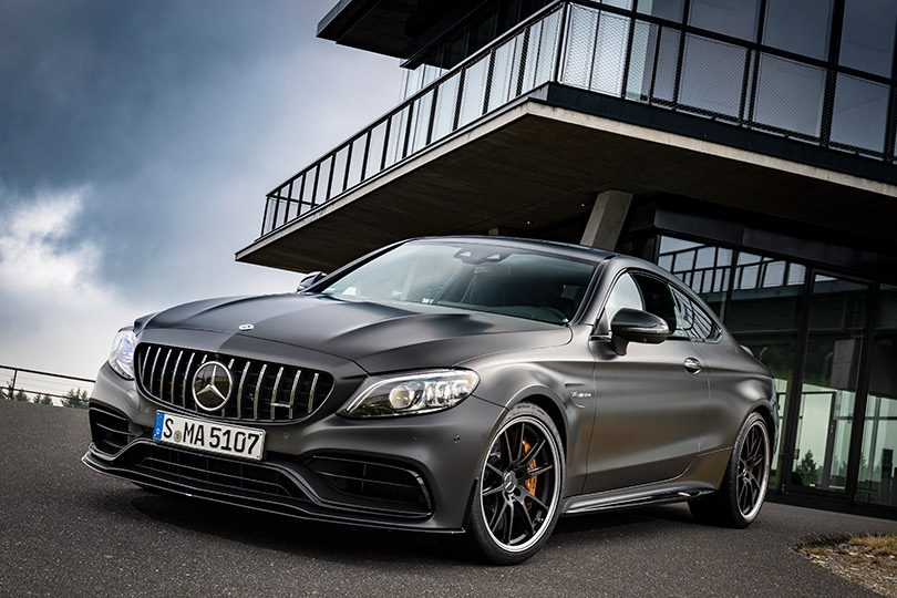 Cars with Jan Coomans. The new Mercedes-AMG C 63 reviewed on road and racetrack