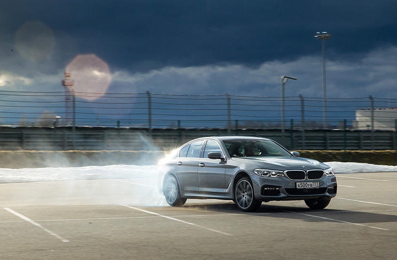 Cars with Jan Coomans: driving the new BMW 5 series, in two different flavours