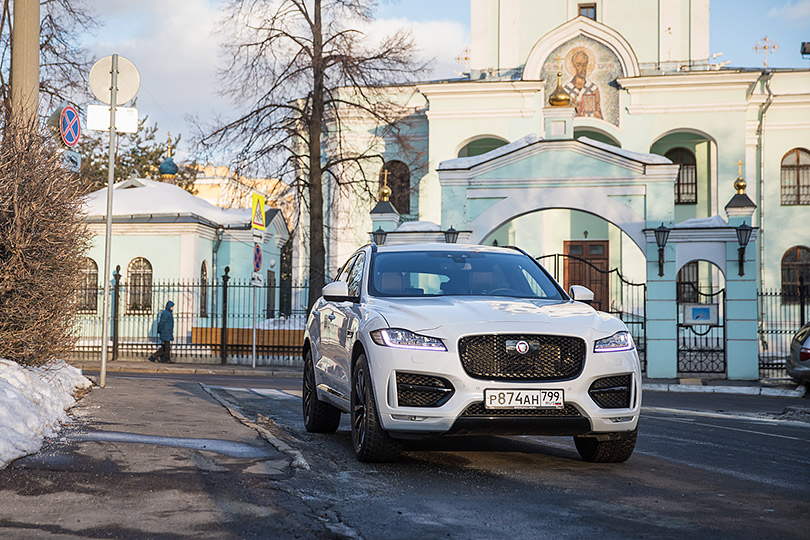 Авто в большом городе. 2-я часть: за рулем Jaguar F-Pace — по самым модным улицам Москвы