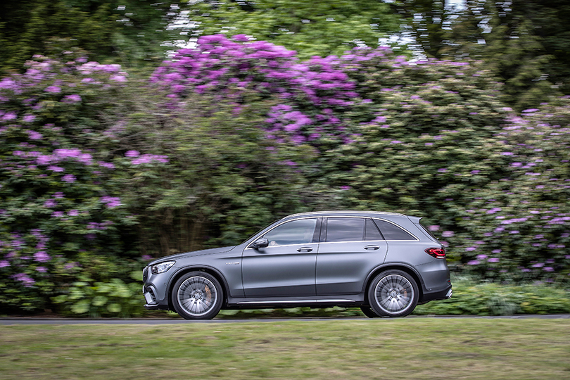 Авто с Яном Коомансом: обзор Mercedes-AMG GLC 63s