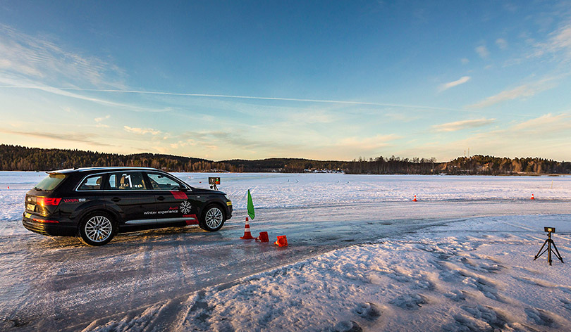 Cars with Jan Coomans. Audi Winter experience: taming a frozen lake with the Audi Q7